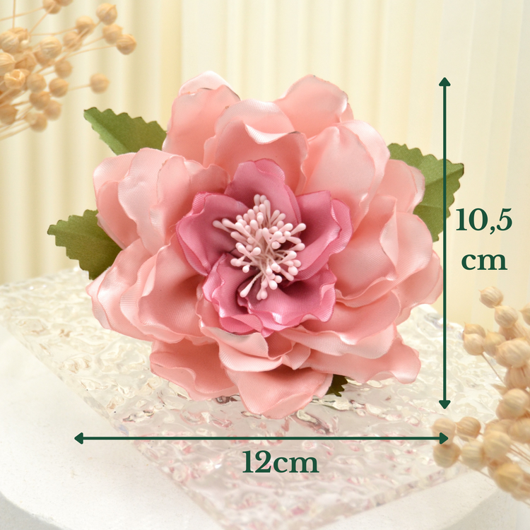 Blumenbrosche "Armande" handgefertigte Satinblüte | Rosa Blüte zum Anstecken