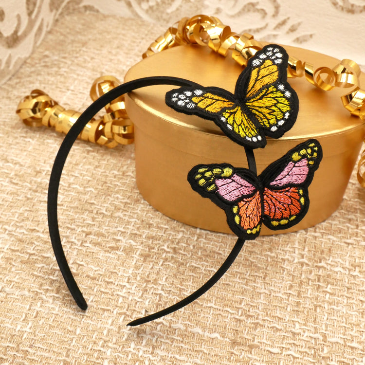 Haarreif "Papillon" aus Satin mit zwei gestickten Schmetterlingen in Rosa und Gelb