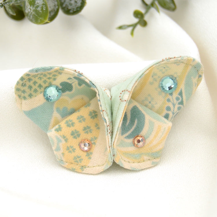 Stoff Brosche "Isabella" Motte im Origami Stil