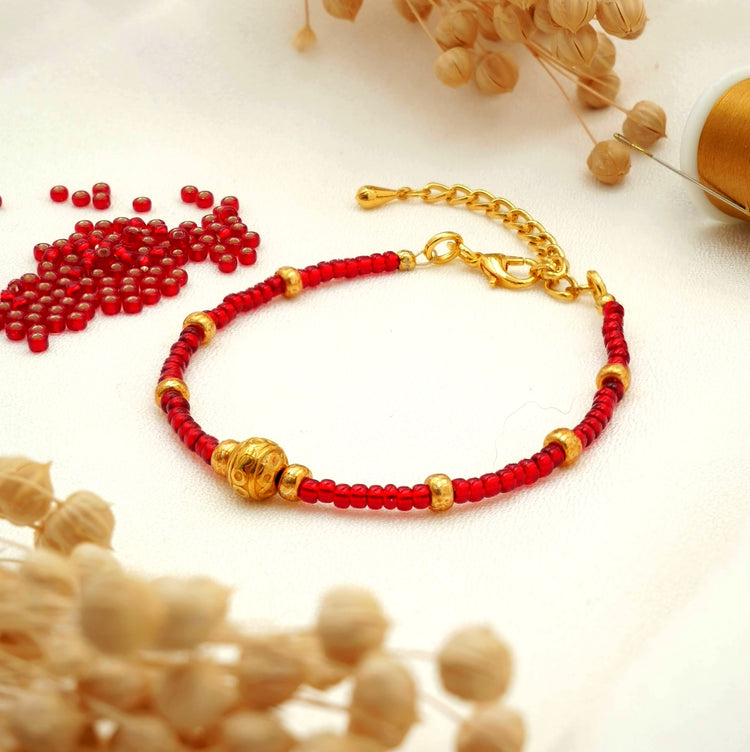 Zartes Armband "Cora" mit Perlen in Gold und Rot