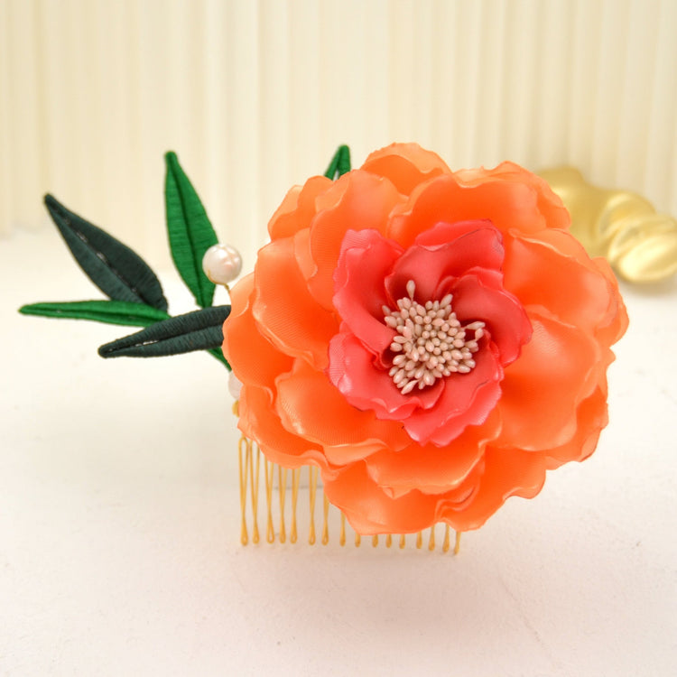Haarkamm "Tropical Beauty" mit handgefertigter Blüte  und Bambusblättern
