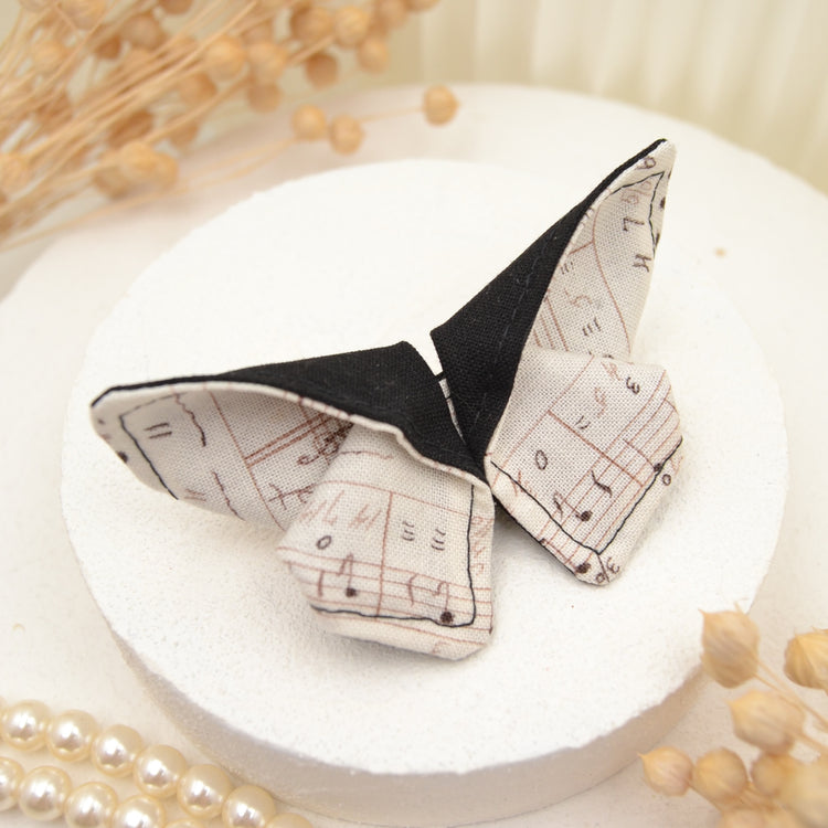 Schmetterling Brosche "Melody" Stoffbrosche mit hübscher Motte im Origami Stil