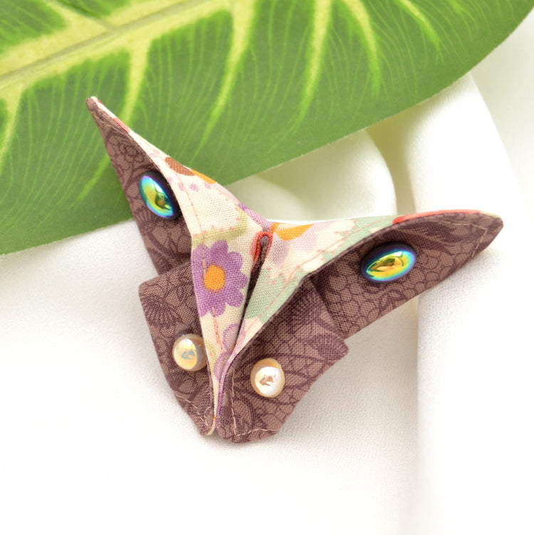 Stoff Brosche "Leyla" Schmetterling im Origami Stil aus süßen retro Stoffen