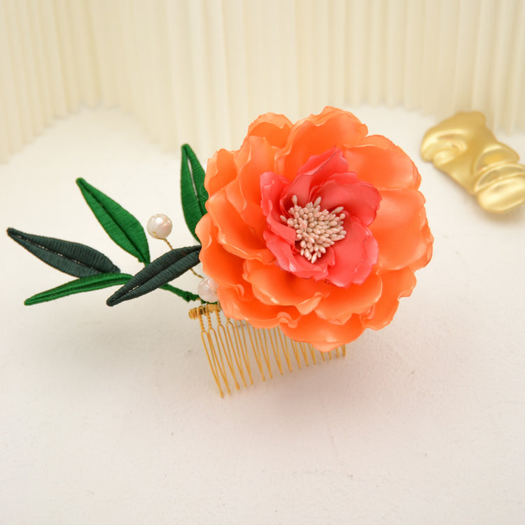 Haarkamm "Tropical Beauty" mit handgefertigter Blüte  und Bambusblättern