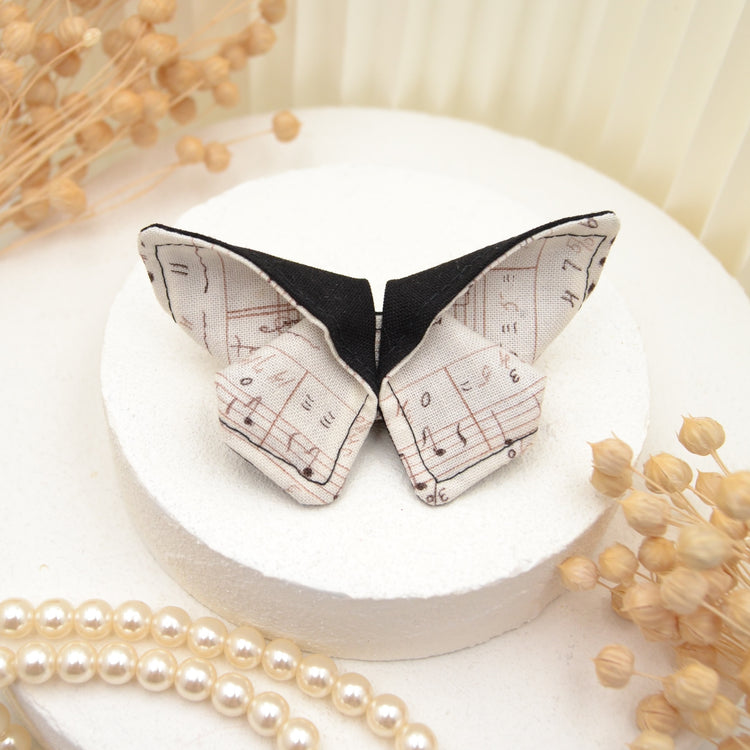 Schmetterling Brosche "Melody" Stoffbrosche mit hübscher Motte im Origami Stil