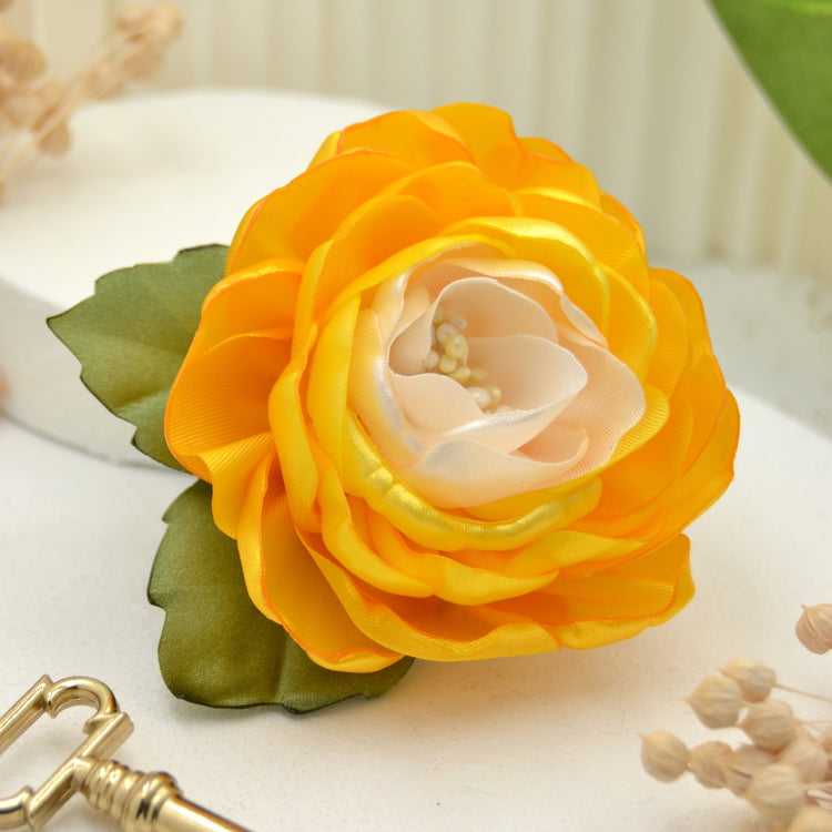 Sonnengelbe Stoffblume fürs Haar | Blumenhaarclip "Sunny Day" mit Rose Ivory & Gelb