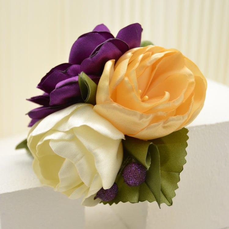 Fascinator "Mae" mit Frühlingsblumen aus Satin in Lila und Gelb