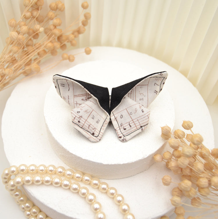 Schmetterling Brosche "Melody" Stoffbrosche mit hübscher Motte im Origami Stil