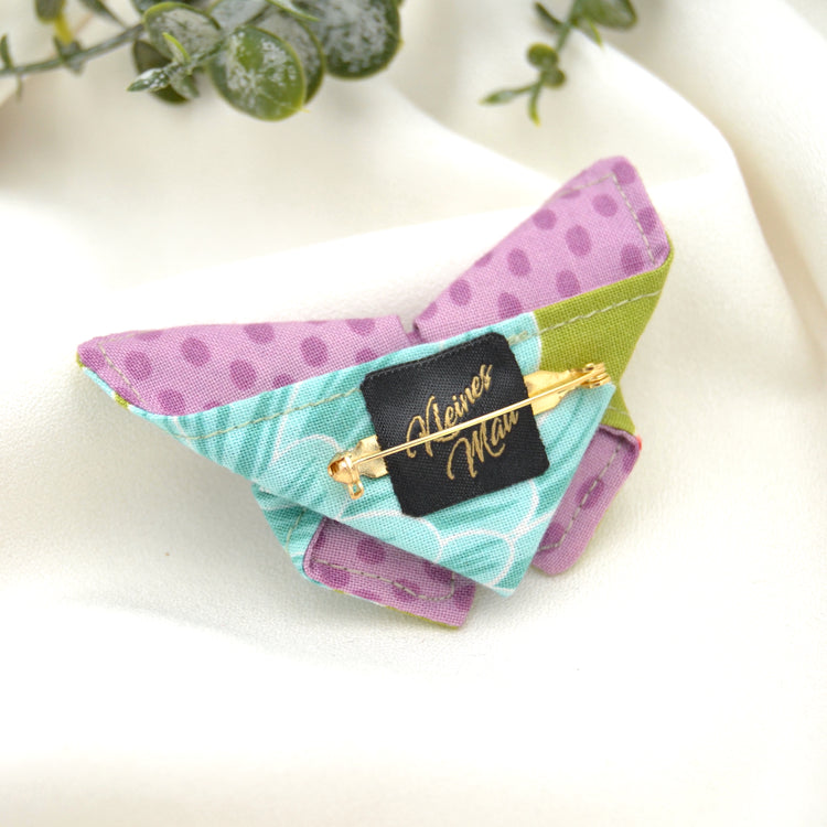 Stoff Brosche "Corinne" Motte im Origami Stil
