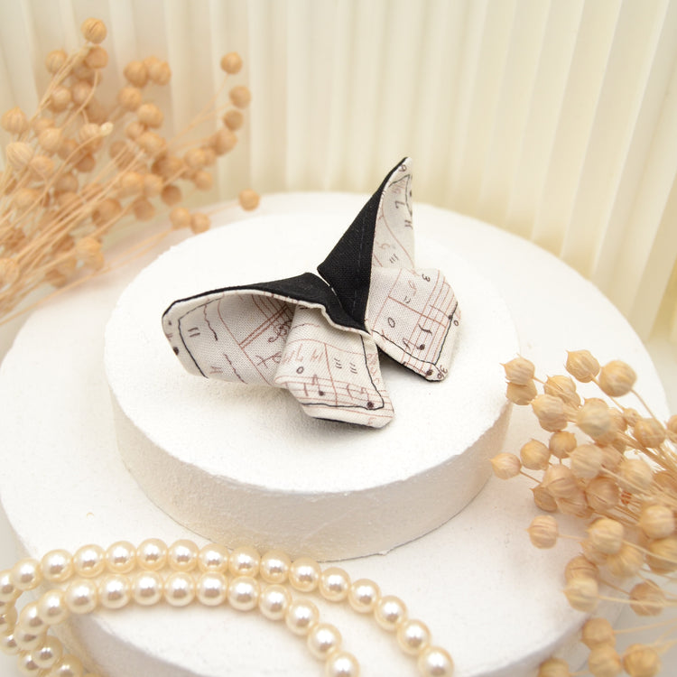 Schmetterling Brosche "Melody" Stoffbrosche mit hübscher Motte im Origami Stil