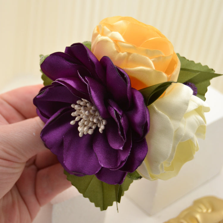 Fascinator "Mae" mit Frühlingsblumen aus Satin in Lila und Gelb