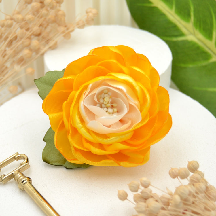 Sonnengelbe Stoffblume fürs Haar | Blumenhaarclip "Sunny Day" mit Rose Ivory & Gelb
