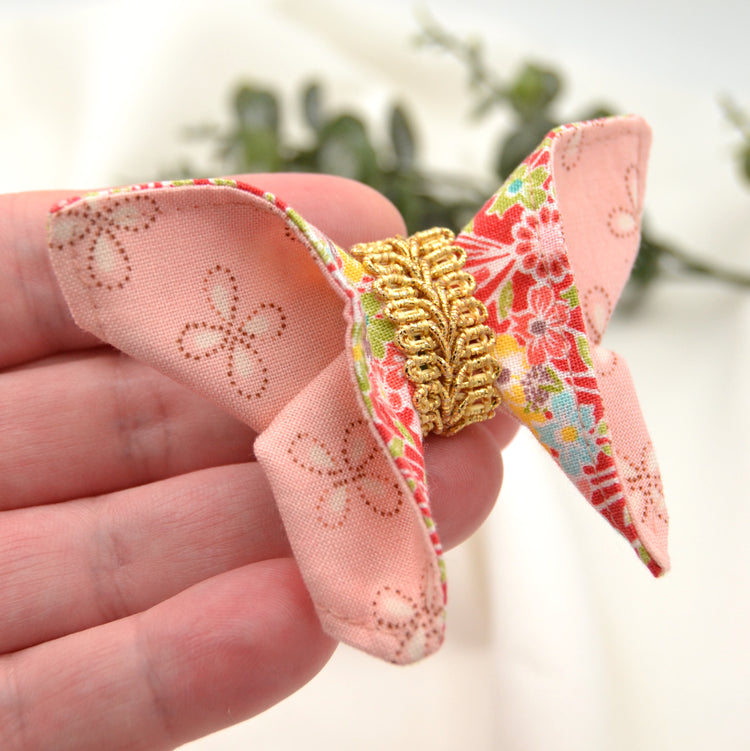 Origami Brosche Schmetterlings aus süßen retro Stoffen