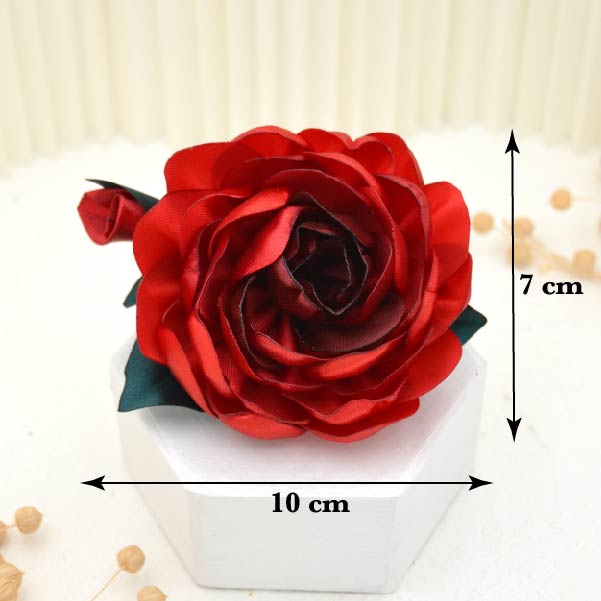 Rose Brosche rot