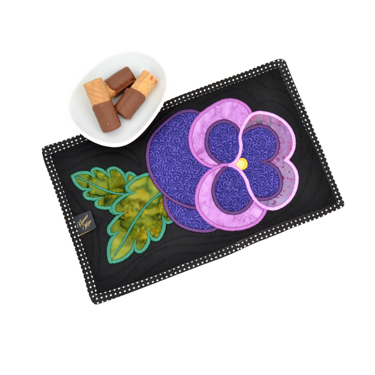 Großer Tassen Untersetzer Mug Rug "Pansy"