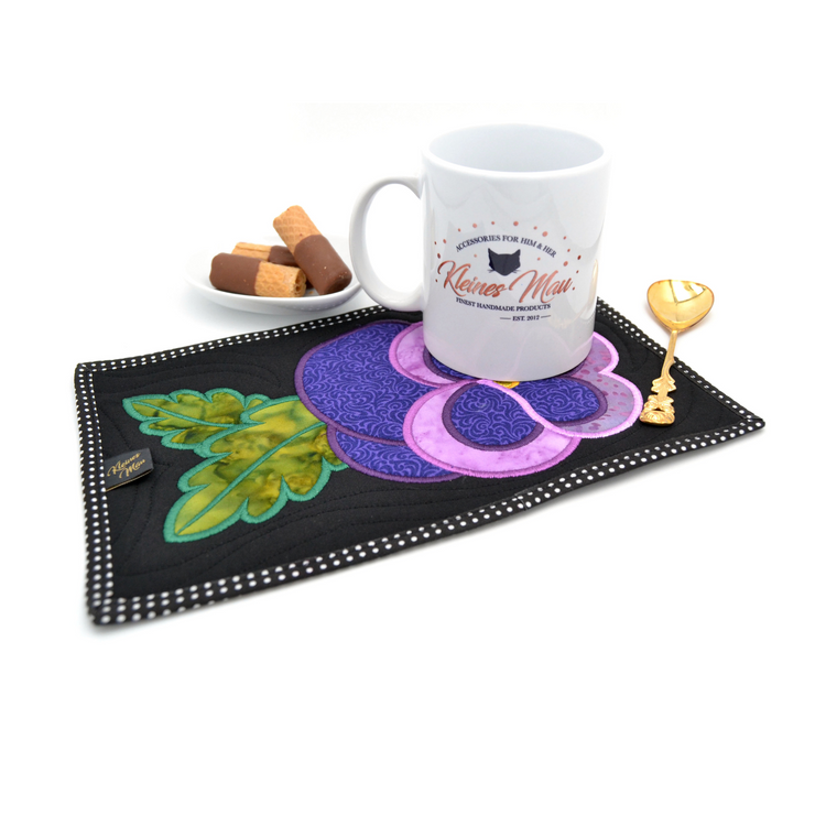Großer Tassen Untersetzer Mug Rug "Pansy"