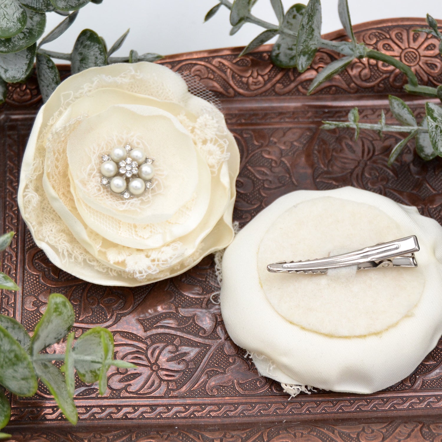 Haarclips für die Braut in Ivory mit Strass und Perlen