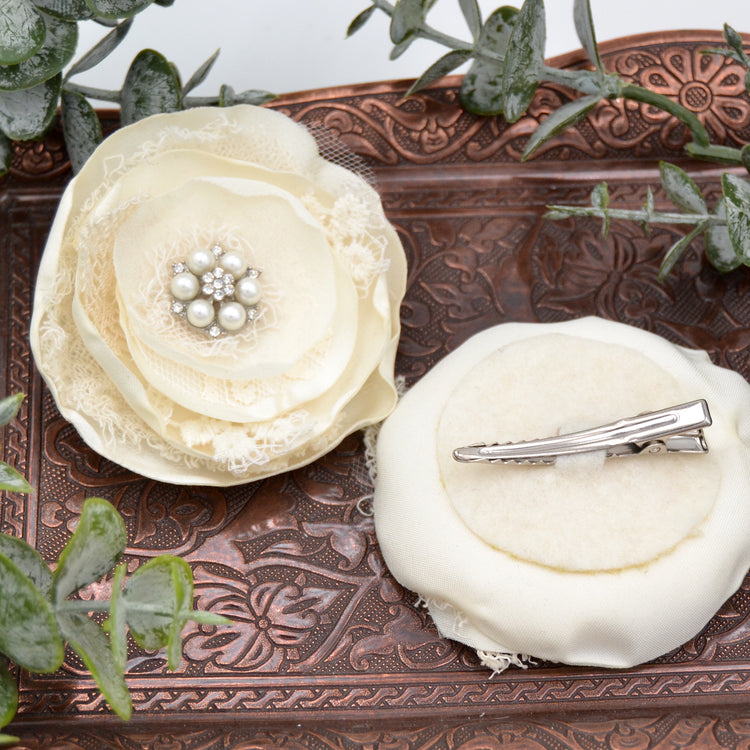 Haarclips für die Braut in Ivory mit Strass und Perlen