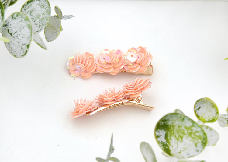 Kleine Haarclips "Sakura" mit Blüten aus Pailletten 2er Set