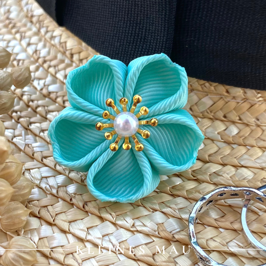 Blumenbrosche "Bright Mint" mit Ansteckpin