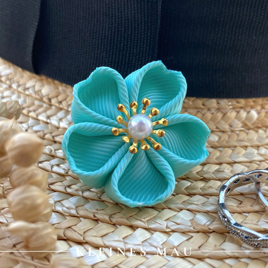 Blumenbrosche "Bright Mint" mit Ansteckpin