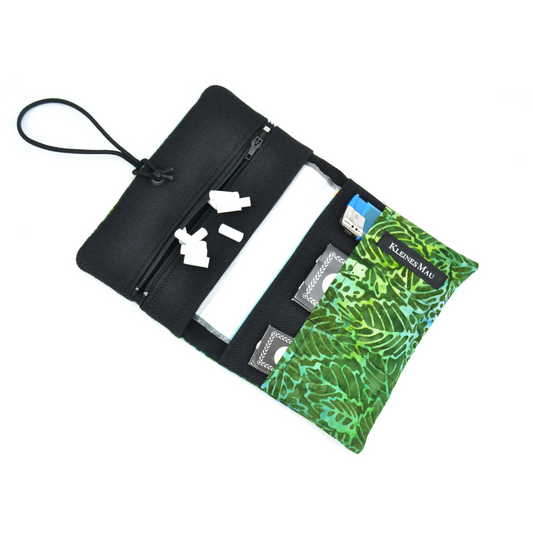 Tabaktasche aus Grünem BatikStoff mit Blätterprint