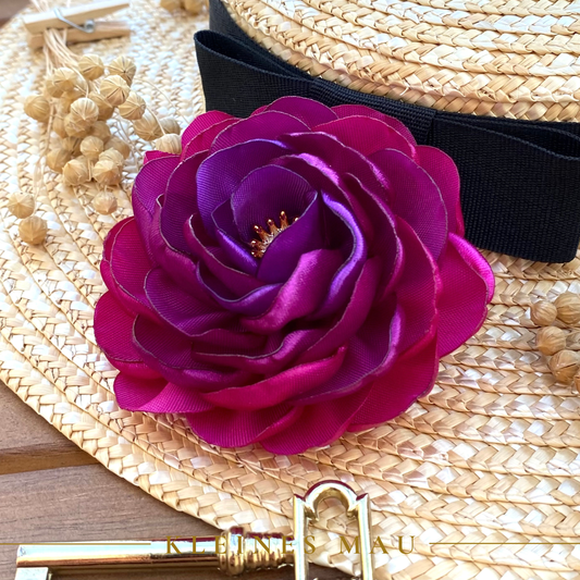 Blütenhaarclip "Passion" – aus Satin handgefertigt in kräftigem Violett und Pink