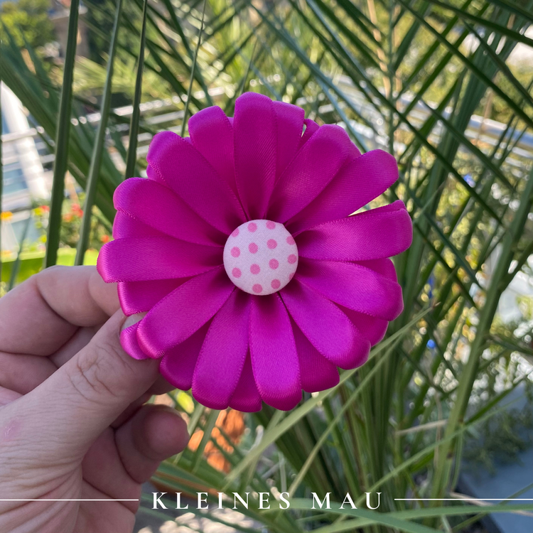 Haarclip mit pinker Gerbera aus Satin | Blütenhaarclip  "Joyful Day" in knalligem Pink