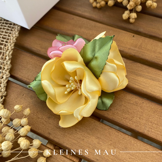 Handgefertigter Blumenhaarclip „Summer Bouquet“