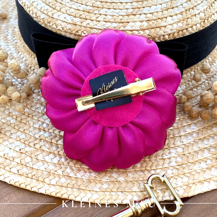 Blütenhaarclip "Passion" – aus Satin handgefertigt in kräftigem Violett und Pink