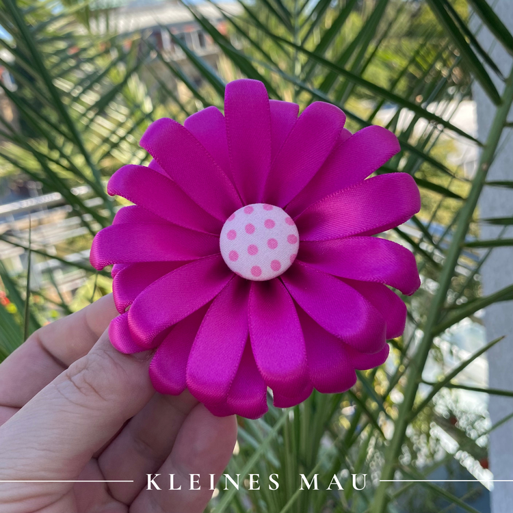 Haarclip mit pinker Gerbera aus Satin | Blütenhaarclip  "Joyful Day" in knalligem Pink