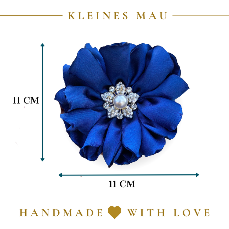 Haarclip und Brosche in einem : Blaue Satinblüte  "Royal Blue"