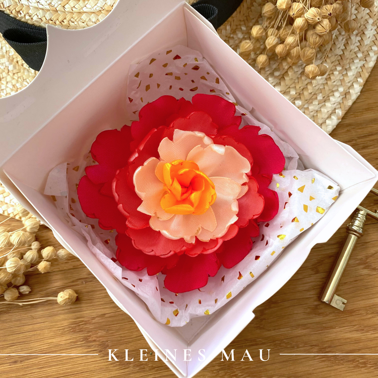 Blütenhaarclip "Sunset Bloom" – aus Satin handgefertigt