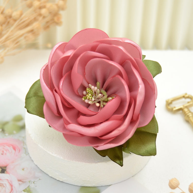 Altrosa Rose fürs Haar | Blumenhaarclip "Bien sur" mit rosa Blüte und Blättern aus Satin