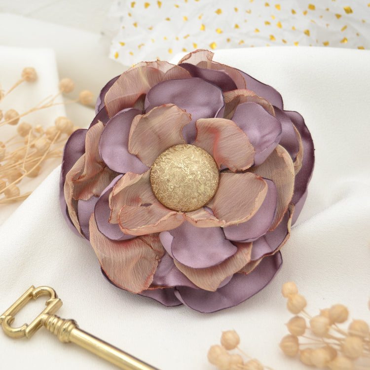 Haarclip "Francoise" mit großer Blüte aus lila Satin