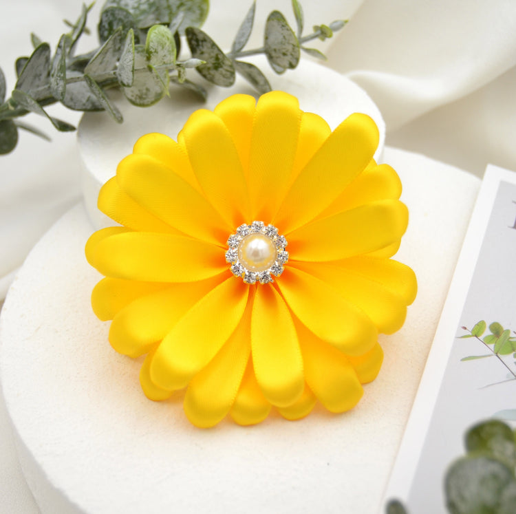 Haarclip mit Gelber Blume aus Stoff handgefertigt von Kleines Mau