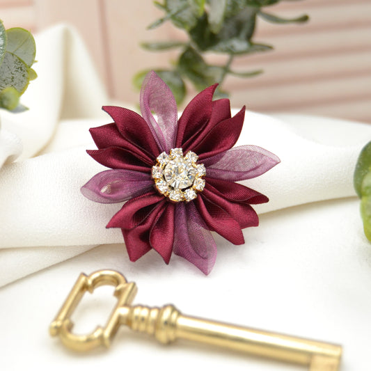 Blütenbrosche "Bordeaux" Stoffblüte mit Broschennadel zum Anstecken