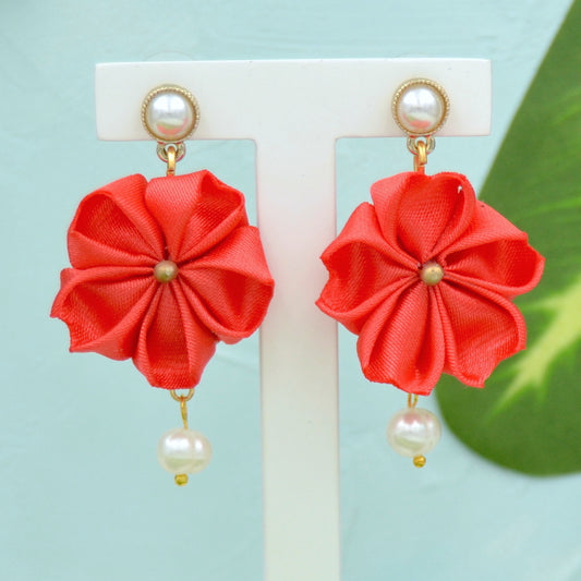 Ohrringe mit Roten Blumen