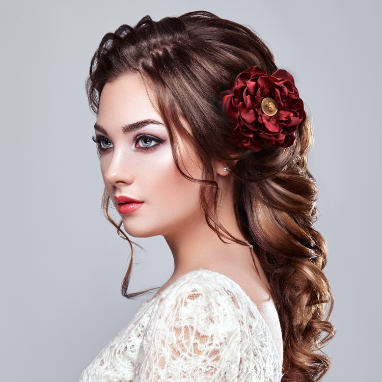 Haarclip "Madeleine" mit großer Blüte aus rotem Satin